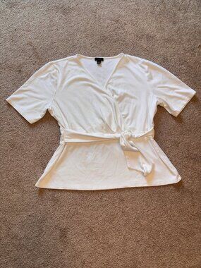 Ann Taylor Factory Soft Off-White Tie-Waist V-Neck Top XL